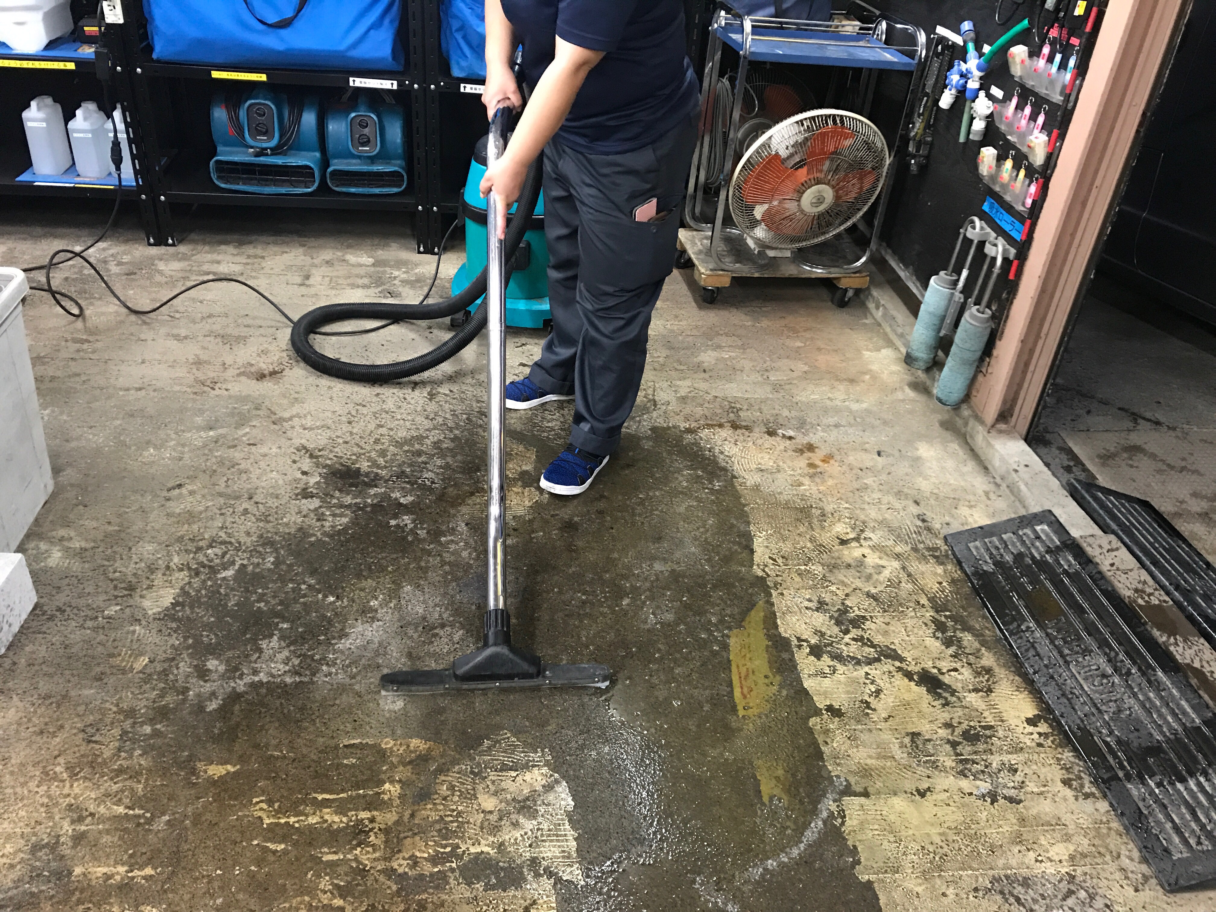 ウェットバキューム使用中