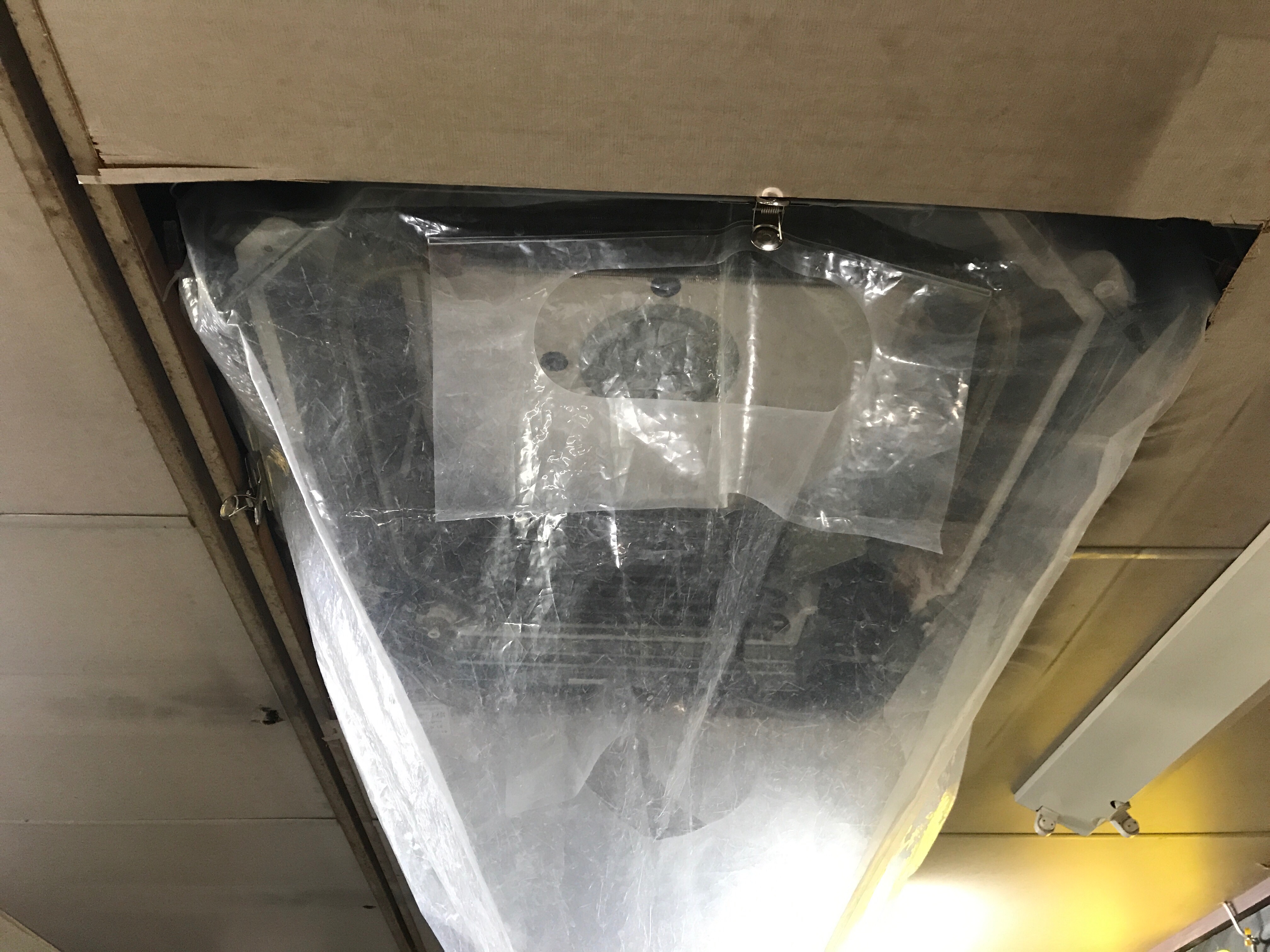 エアコン洗浄用カバー使用中